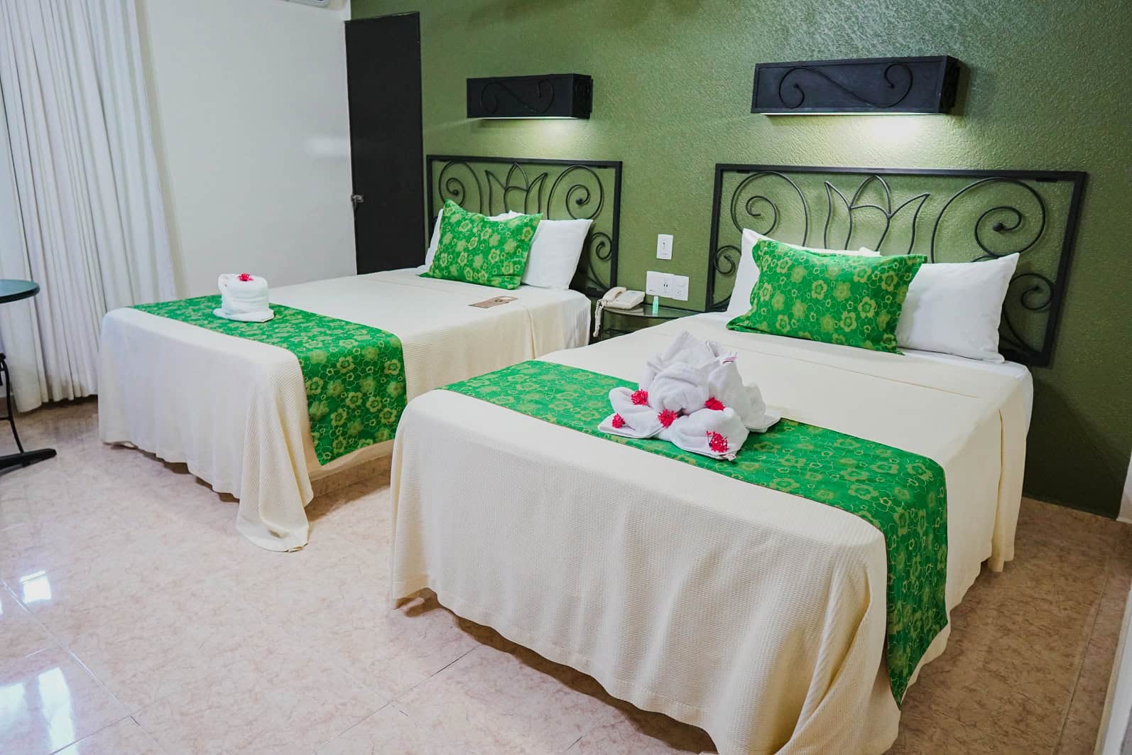 Hotel Maya Tulipanes